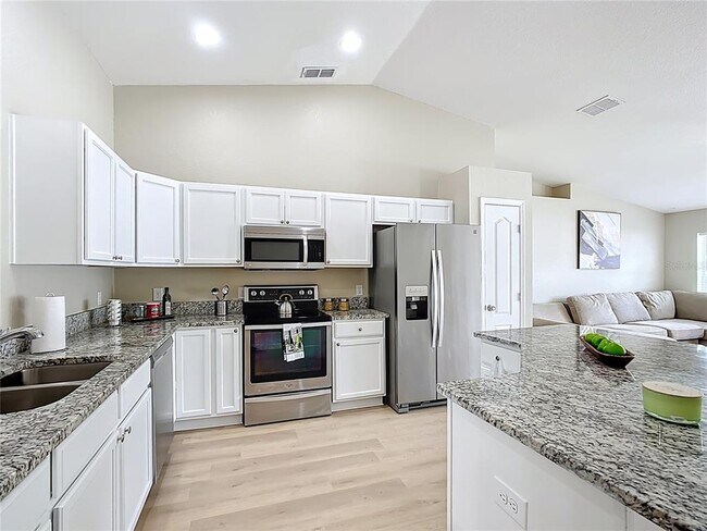 Building Photo - 1639 Saddlehorn Dr