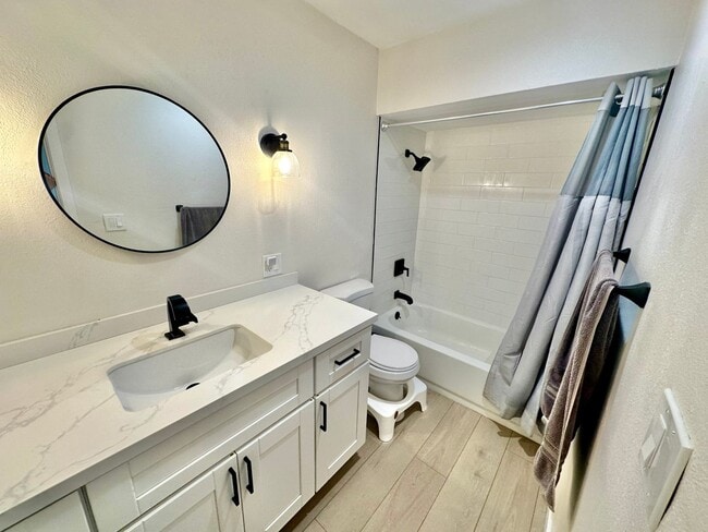 Building Photo - 3050 Rue D’Orleans