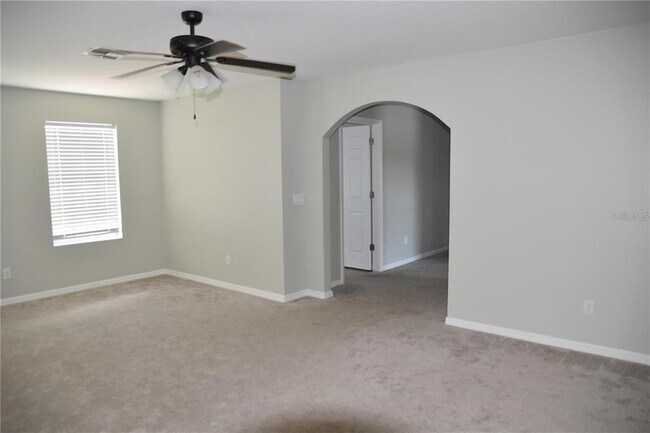 Building Photo - 711 Meadow Glade Dr