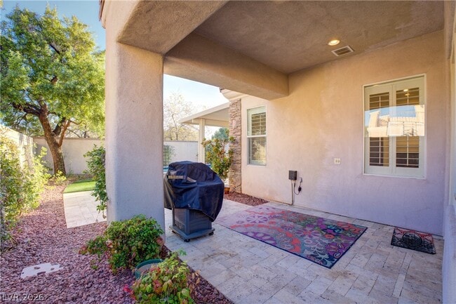Building Photo - 11283 La Madre Ridge Dr