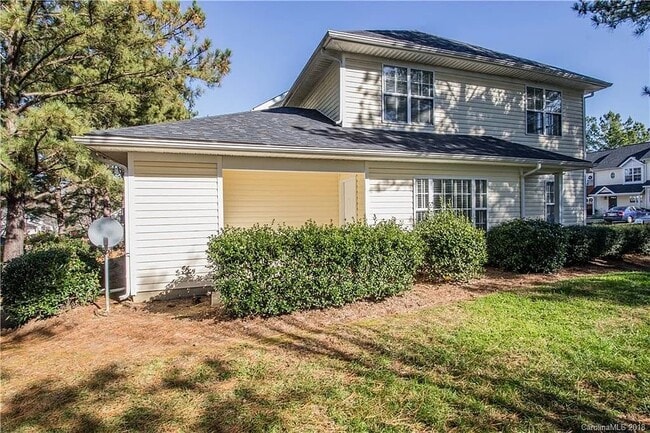 Building Photo - 3715 Melrose Cottage Dr