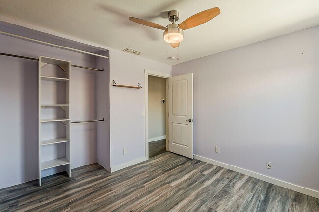 Building Photo - 4 bed, 2 bath home in Peoria
