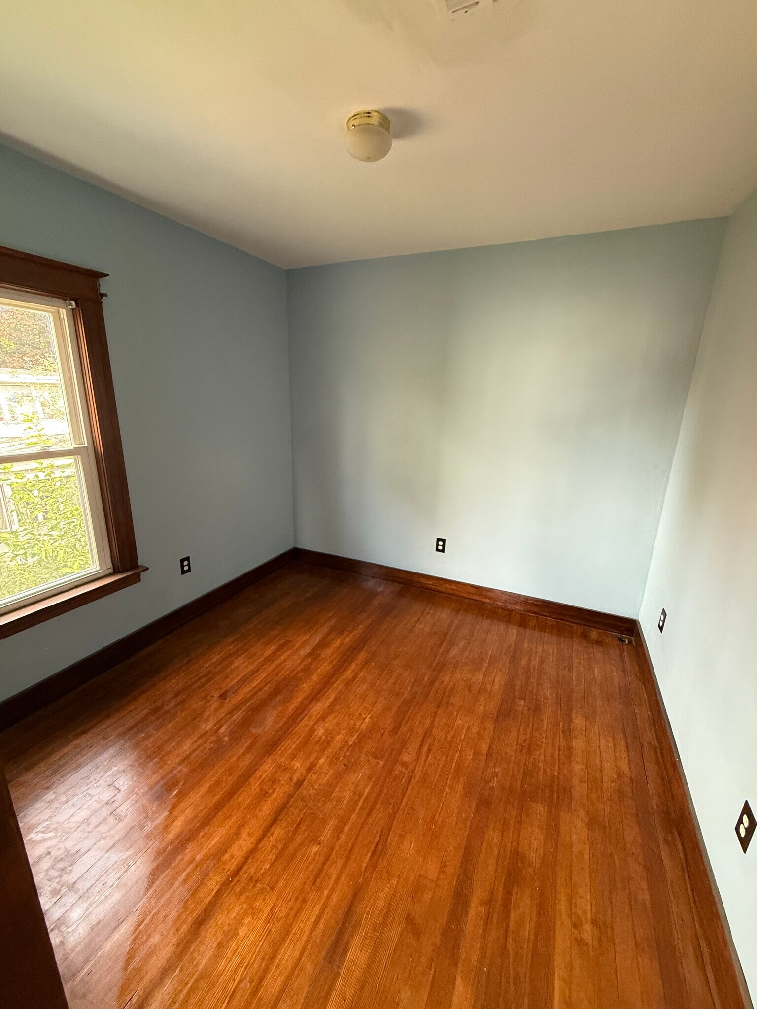 Building Photo - 280 3rd Ave