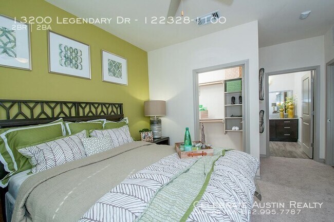 Building Photo - HighLine