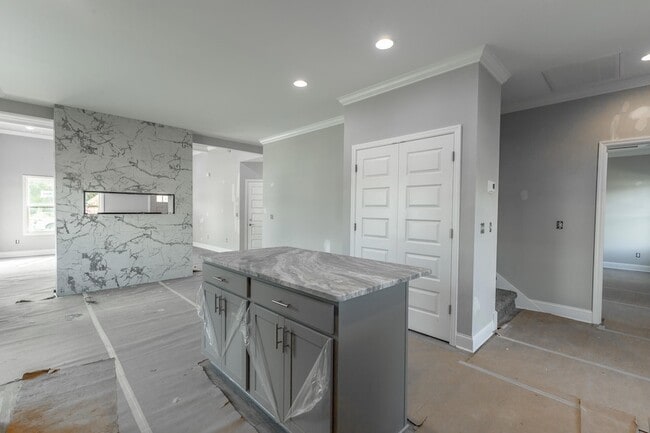 Building Photo - 5085 Oop Rd