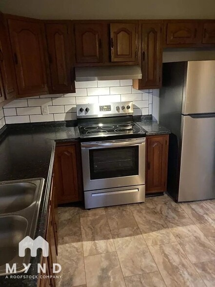 Building Photo - 10319 E 78 St