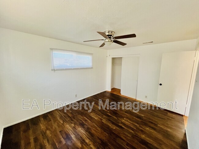 Building Photo - 1129 Georgia St SE