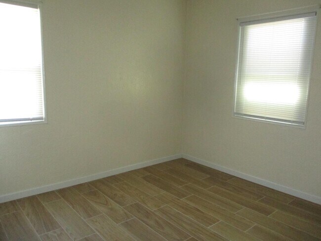 Building Photo - 294 E 6th St