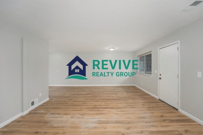 Building Photo - 27275 Barbara Ct