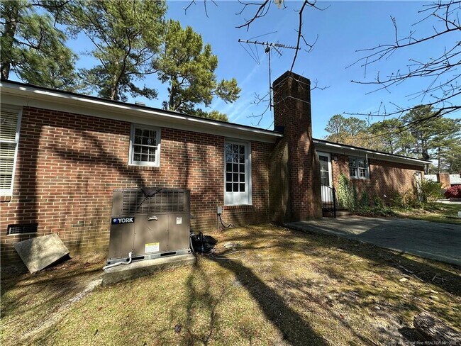 Building Photo - 6309 Easthampton Ct