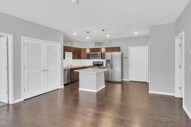 Building Photo - 1122 Litton Ave
