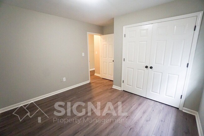 Building Photo - 112 Timberleaf Cir
