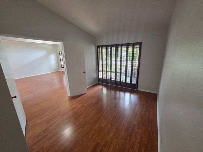 Building Photo - Stunning Via Verde home!