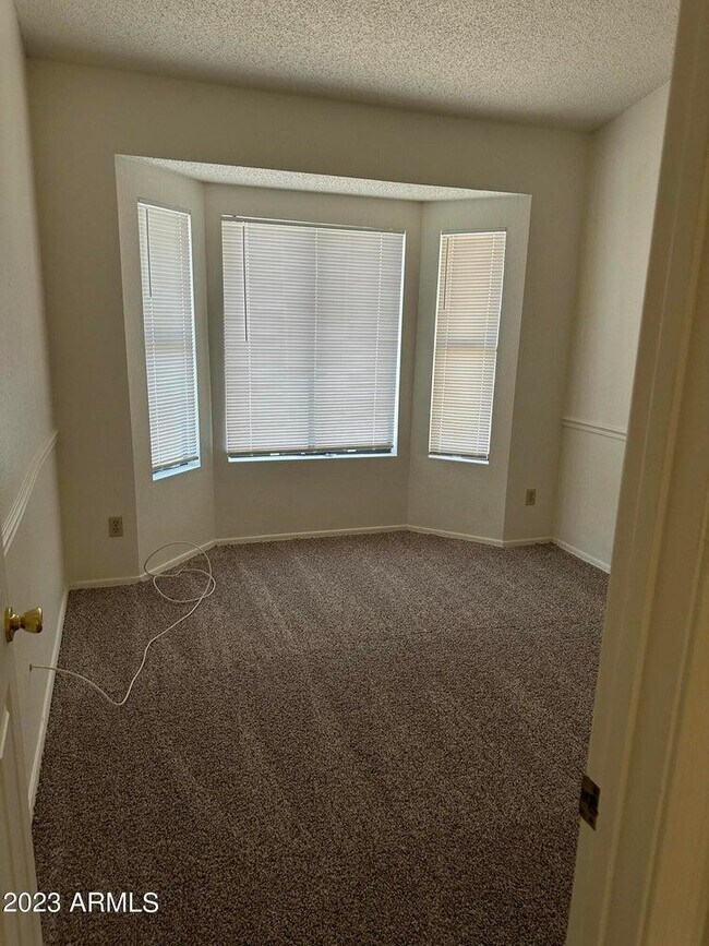 Building Photo - 3712 E Lavender Ln