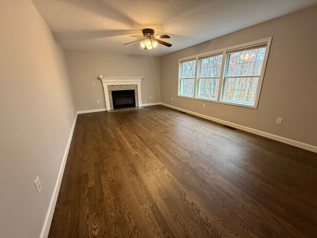 Building Photo - 317 Heather Glen Ln