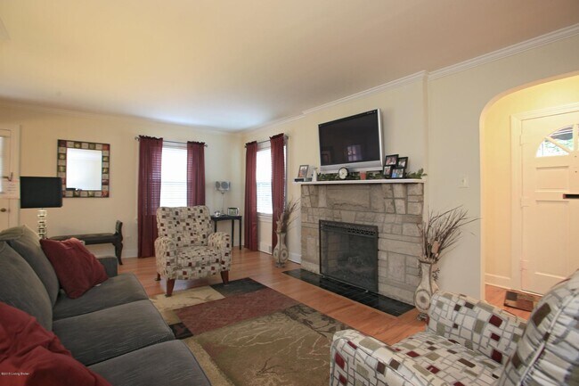 Building Photo - 2324 Emerson Ave