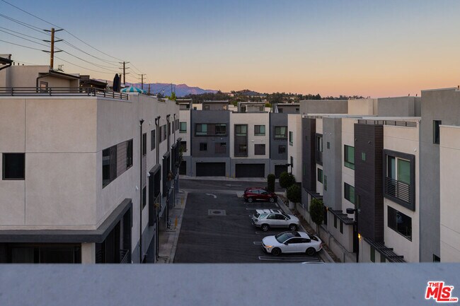 Building Photo - 1557 Verbena Wy