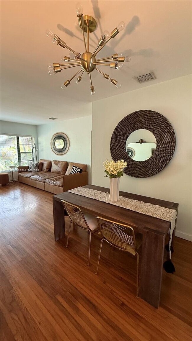 Building Photo - 2 NE 44th St