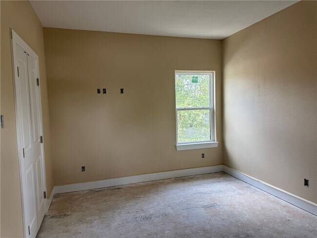 Building Photo - 807 S Coulter Dr