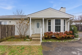 Building Photo - 3017 Casa Dr