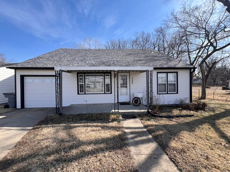 Primary Photo - 520 Sunnyslope St