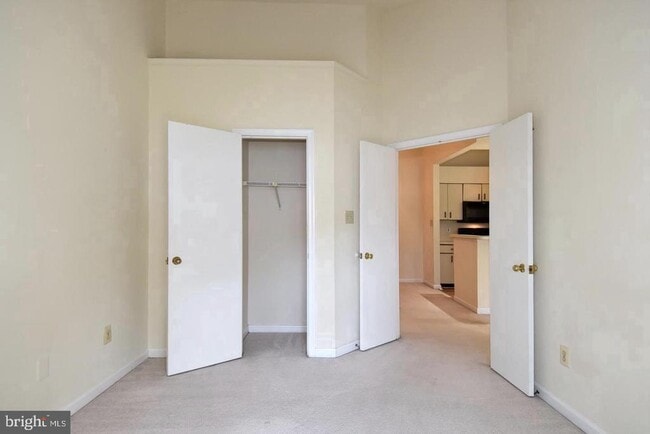 Building Photo - 7705 Lafayette Forest Dr