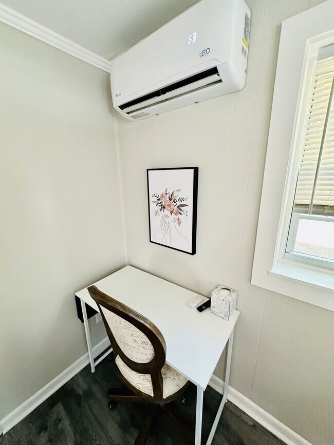 Building Photo - 231 Rogers Ave