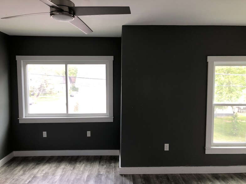 Building Photo - 141 Peltoma Ave