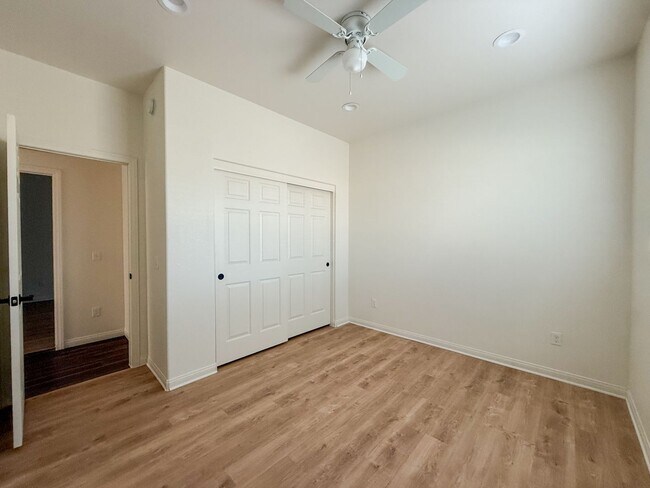 Building Photo - 29 Palms Home with Solar