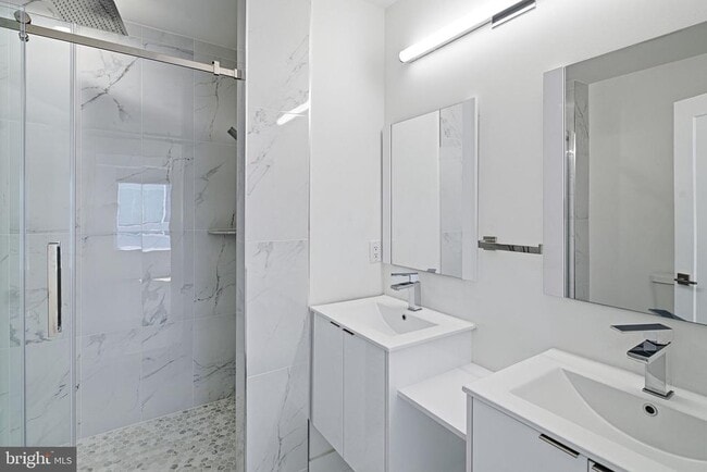 Building Photo - 1329 N 17th St