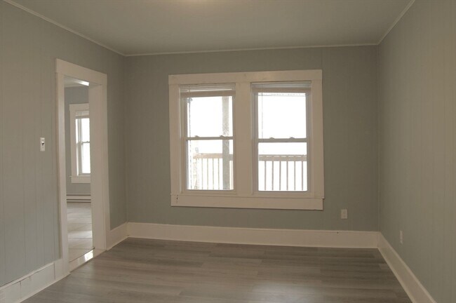 Building Photo - 105 Clarendon St