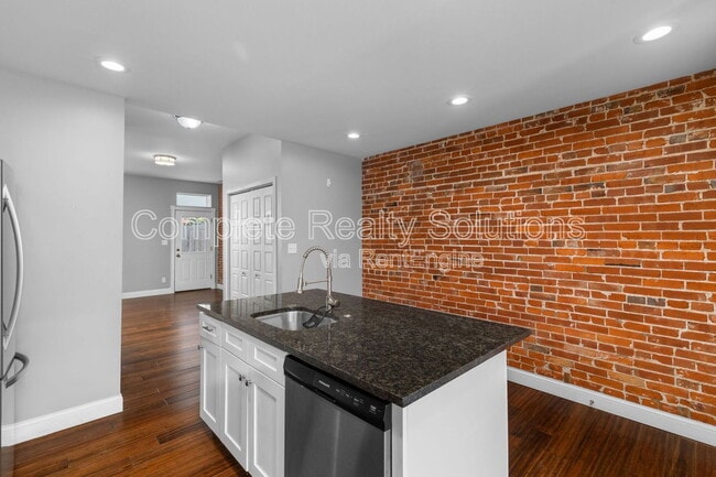 Building Photo - 3466 S Spring Ave