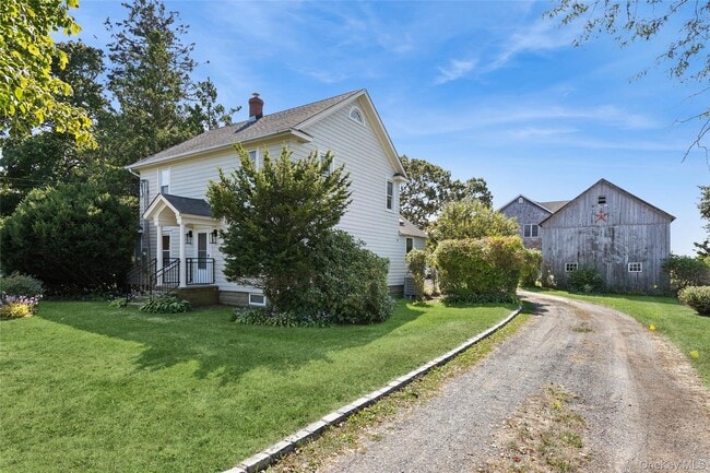 Building Photo - 335 Herricks Ln