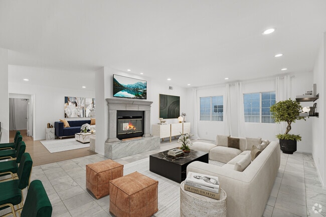 Building Photo - 4442 Saint Clair Ave