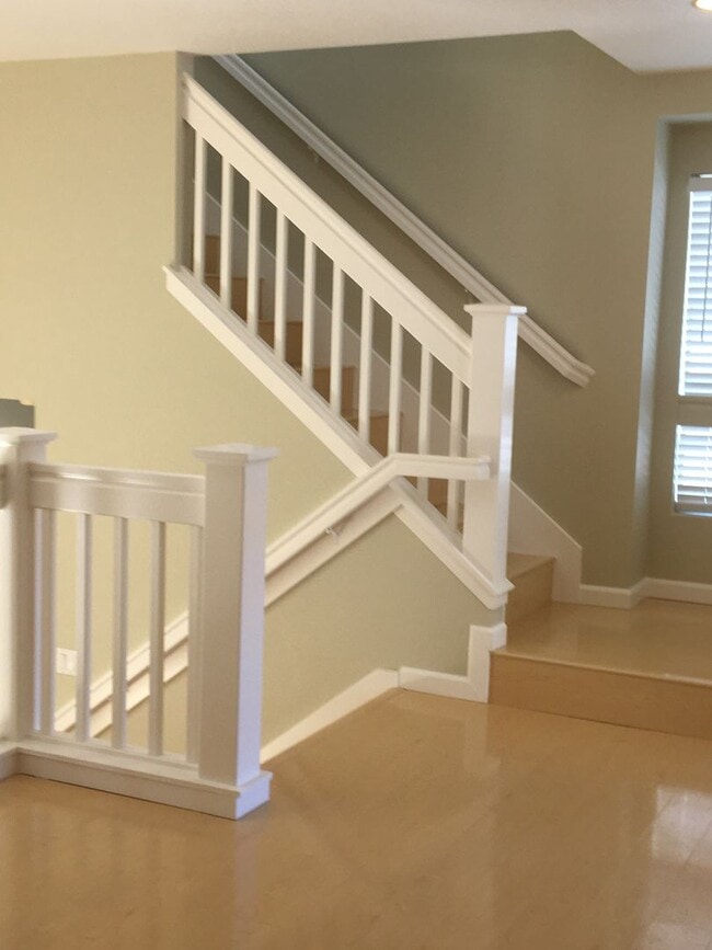 Building Photo - Danville, Shadowhawk 3 Bed, 2.5 Ba., Corner Townhouse, Close to great schools, 2 year lease