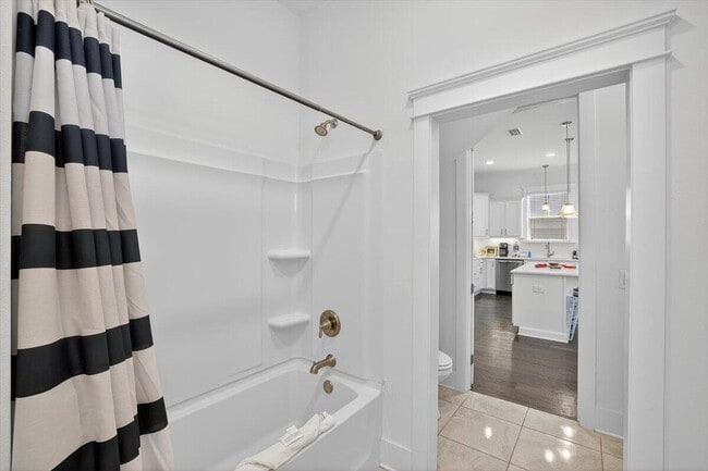 Building Photo - 28 Emerald Beach Cir