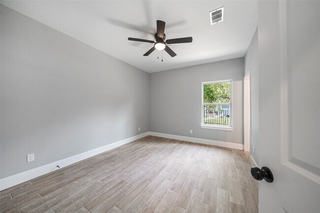 Building Photo - 4205 Elmwood St