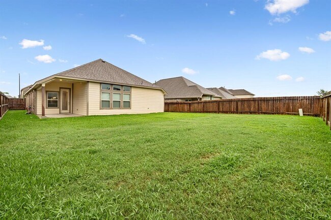 Building Photo - 24315 Devon Park Dr
