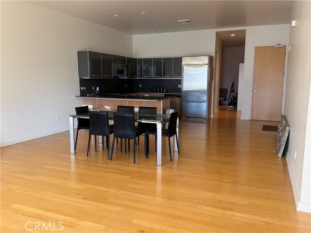 Building Photo - 801 S Grand Ave