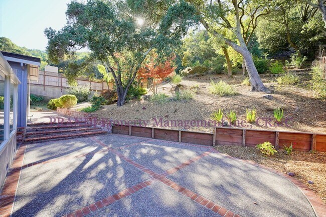 Building Photo - Quality Novato Home With Great Floorplan N...