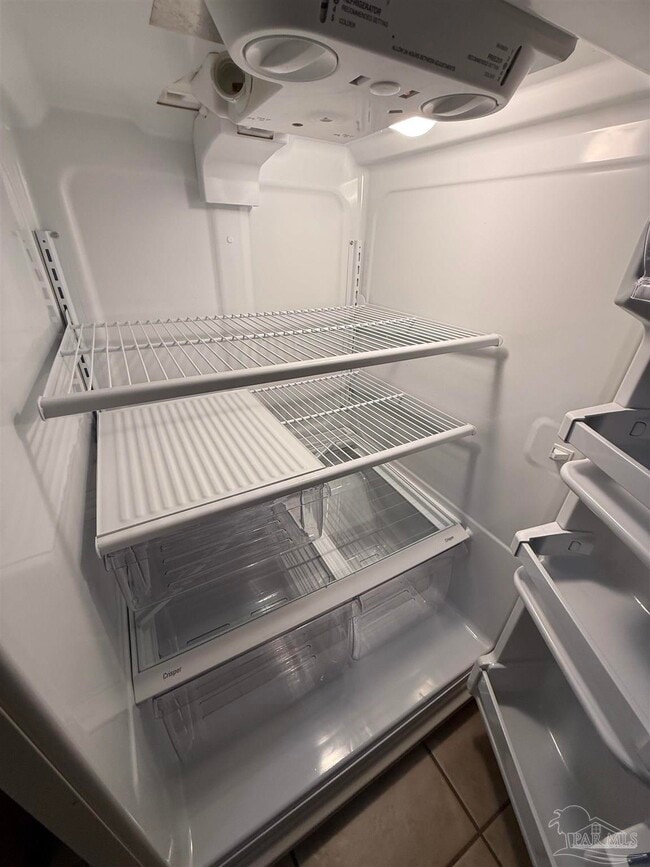 Building Photo - 1469 E Johnson Ave