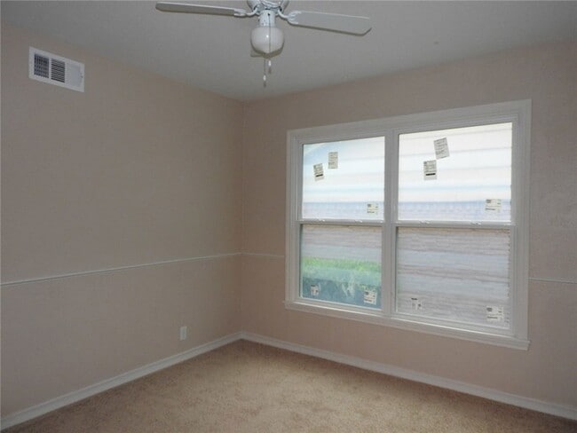 Building Photo - 3226 San Medina Ave
