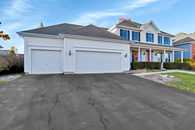 Building Photo - 40W148 Carl Sandburg Rd