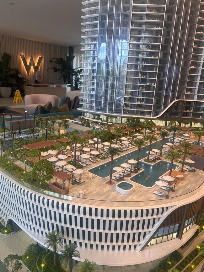 Building Photo - 400 N Riverside Dr