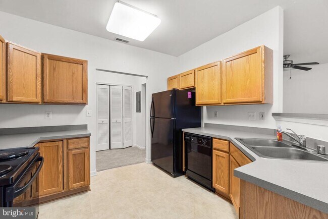 Building Photo - 9712 Ashlyn Cir