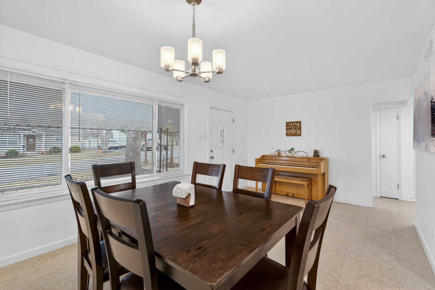 Building Photo - 453 Chamberlin Dr