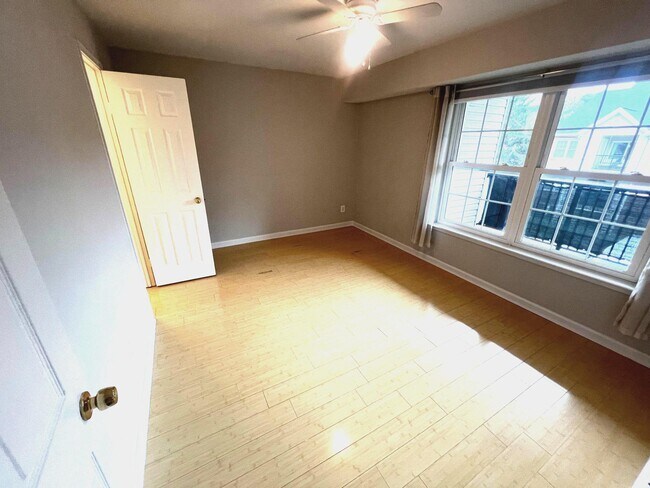 Building Photo - 3313 Wyndham Cir