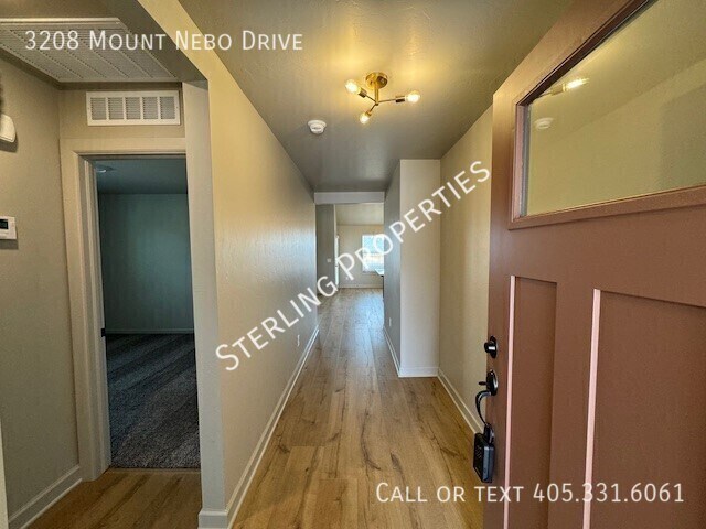 Building Photo - 3208 Mt Nebo Dr