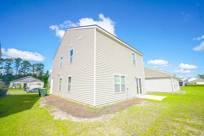 Building Photo - Coming Available!