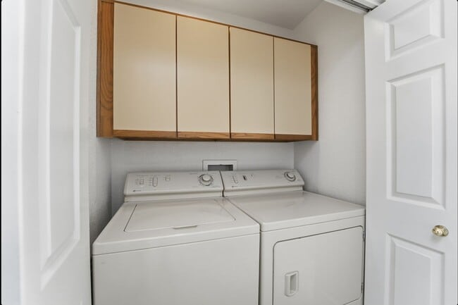 Building Photo - Welcome to this stunning 3-bedroom, 2-bathroom home in the heart of Scottsdale, AZ *RENT SPECIAL*